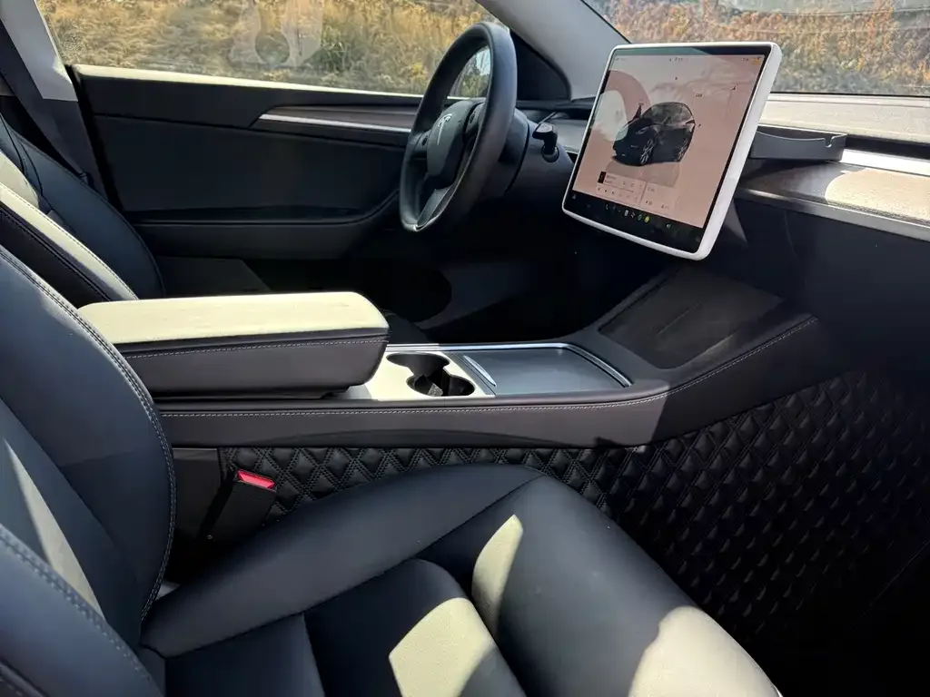 Tesla Model Y 2022 из CN, фото 2