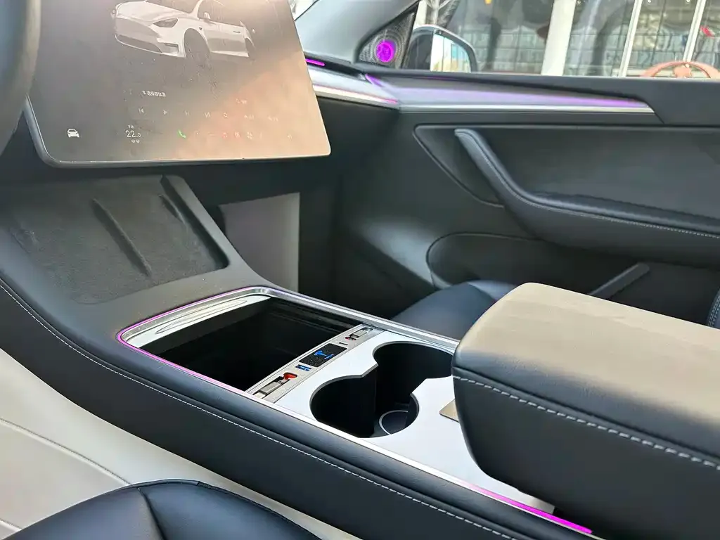 Tesla Model Y 2024 из CN, фото 4