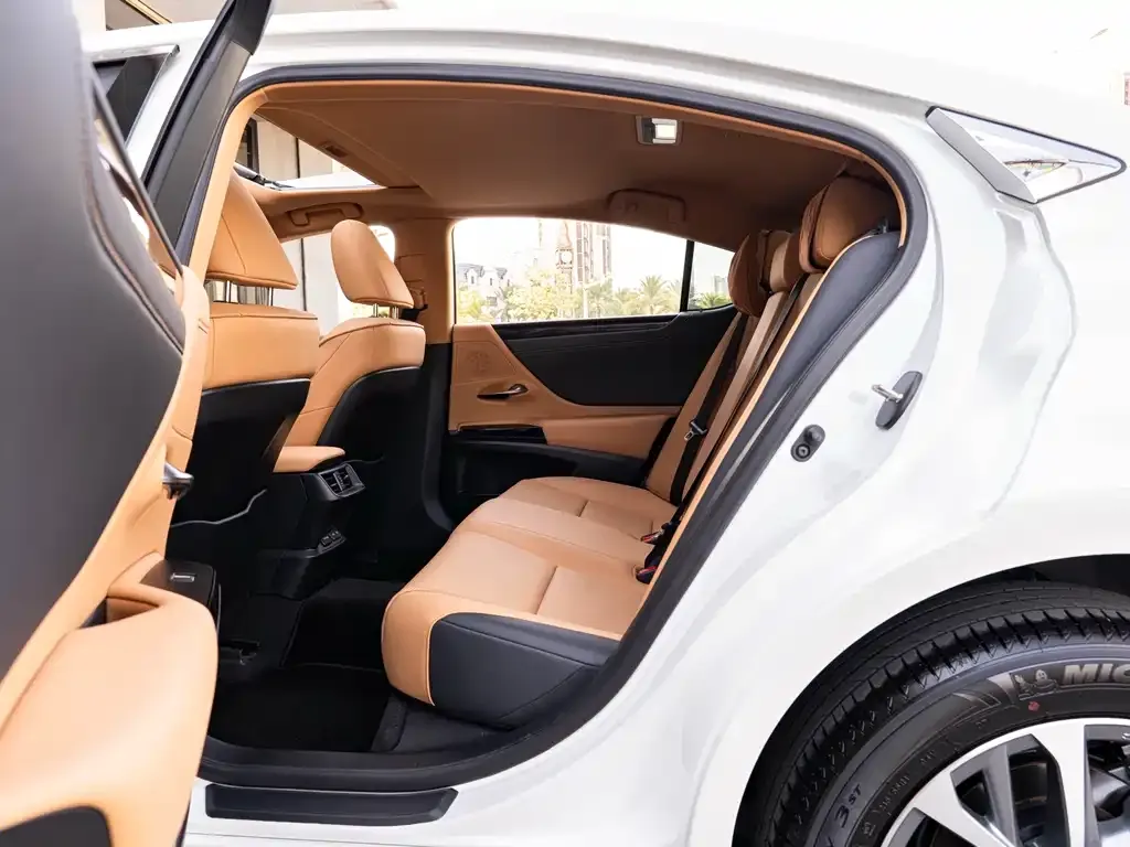 Lexus ES 2024 из CN, фото 9
