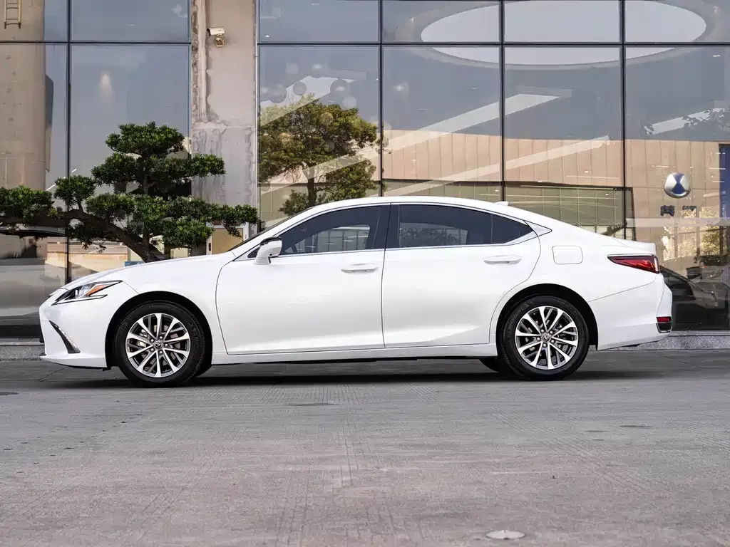 Lexus ES 2024 из CN, фото 4