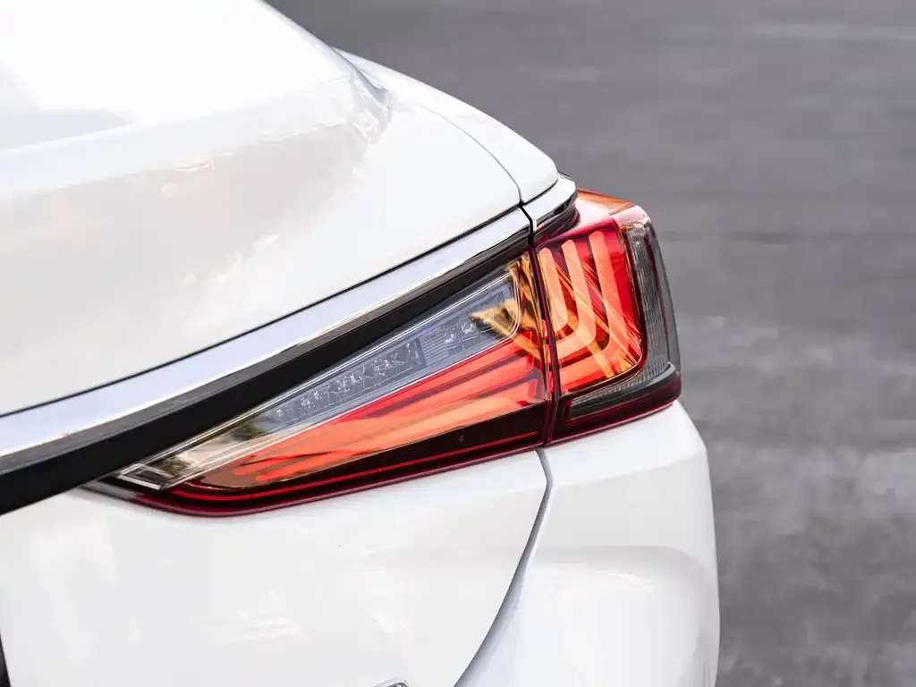 Lexus ES 2024 из CN, фото 3