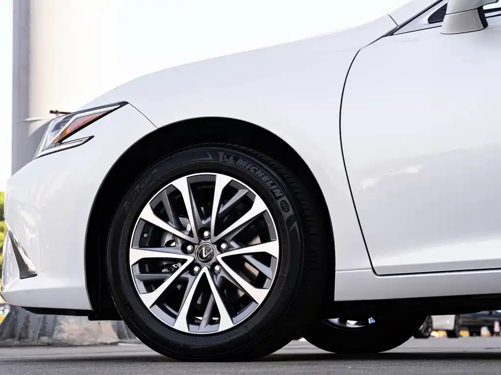 Lexus ES 2024 из CN, фото 7