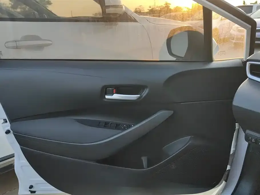 Toyota Corolla 2022 из CN, фото 8