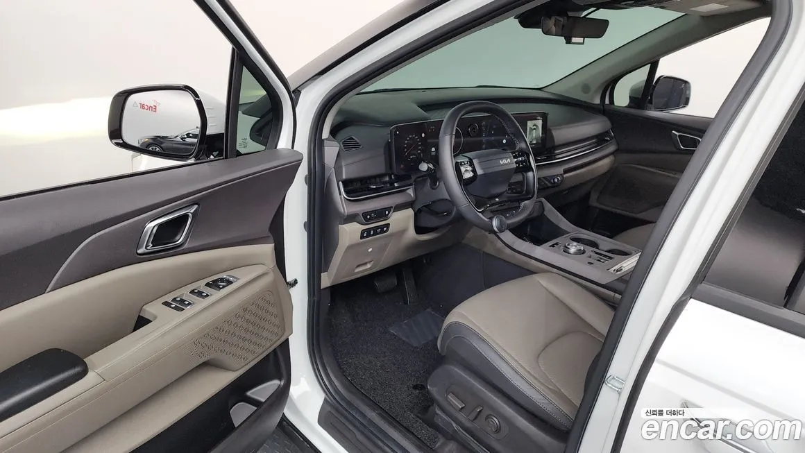 Kia Carnival — фото 10
