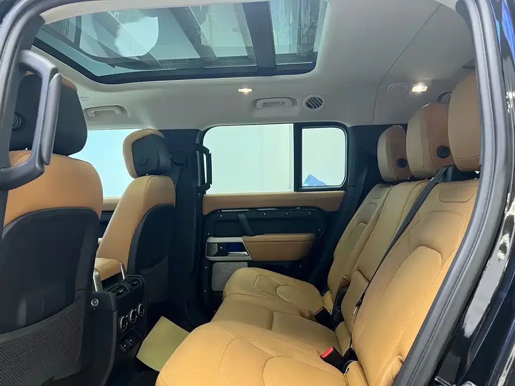Land Rover Defender 2023 из CN, фото 4