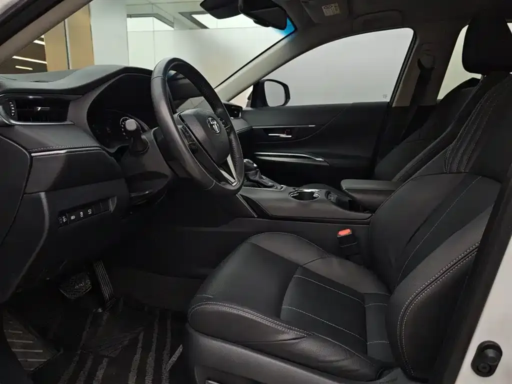 Toyota Harrier 2024 из CN, фото 4