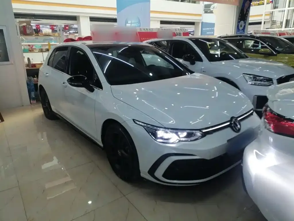 Volkswagen Golf 2022 из CN, фото 4
