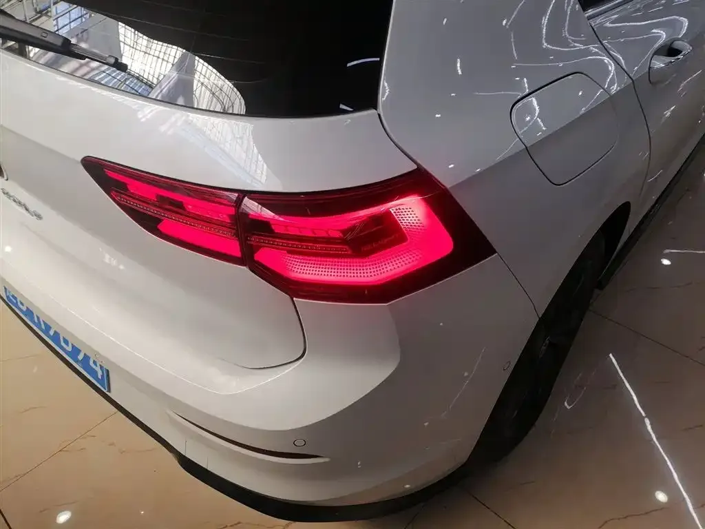 Volkswagen Golf 2022 из CN, фото 6