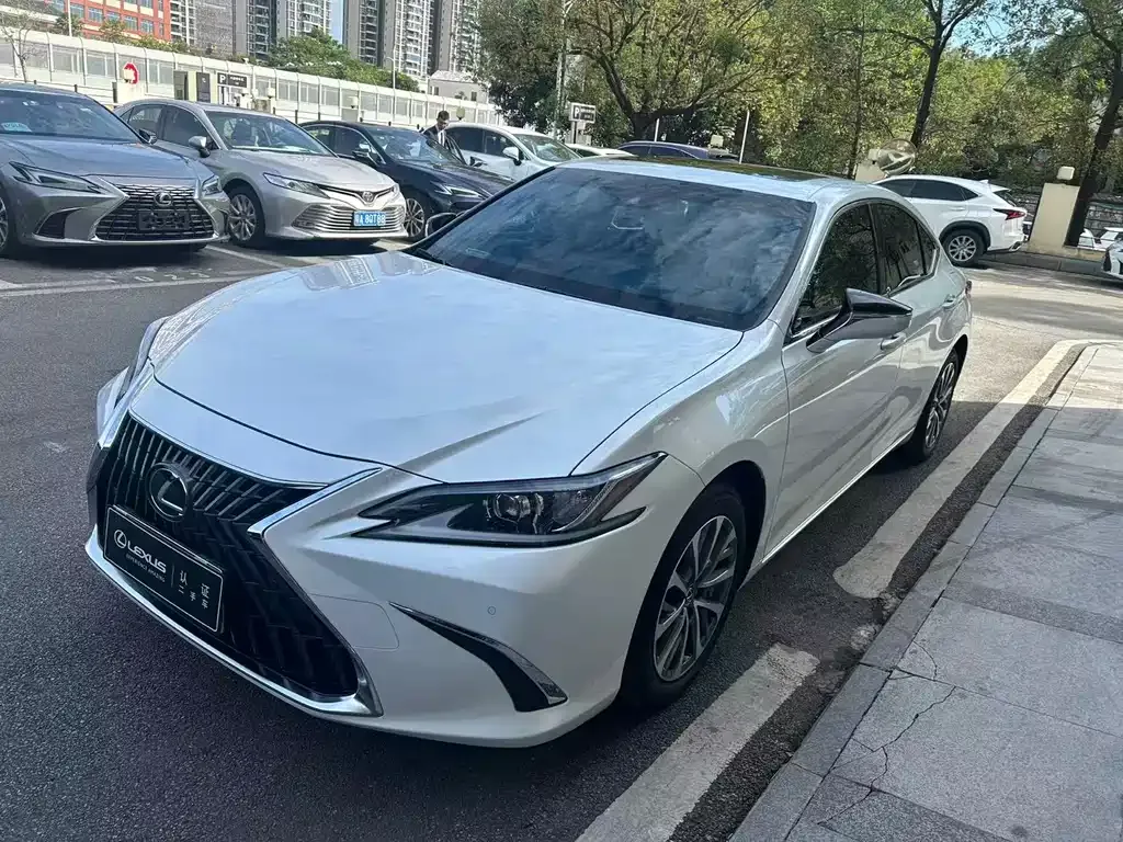 Lexus ES 2024 из CN, фото 1