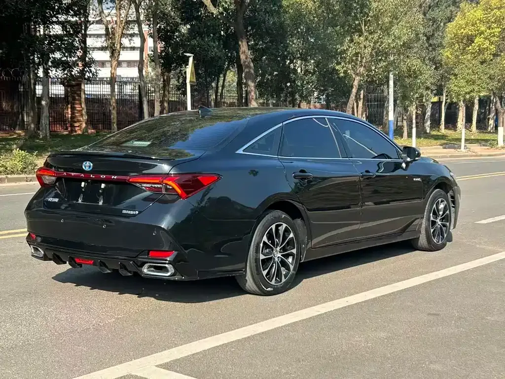Toyota Avalon 2022 из CN, фото 9