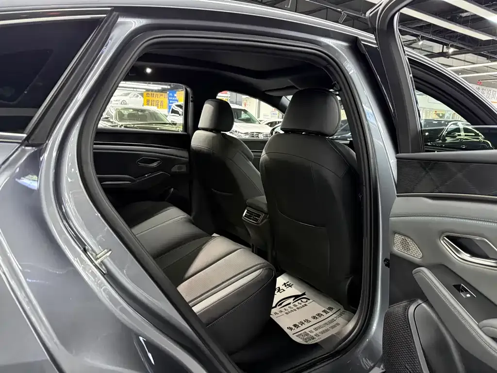 BYD Qin L — фото 4