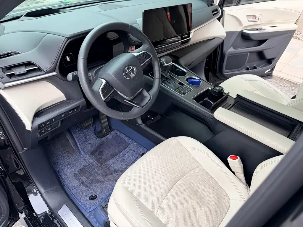 Toyota Granvia 2025 из CN, фото 7