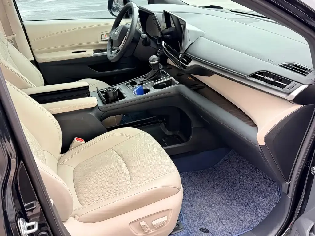 Toyota Granvia 2025 из CN, фото 8