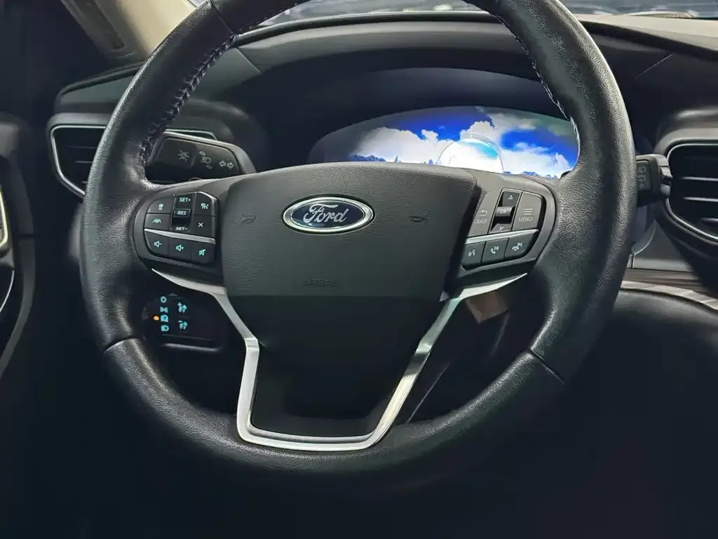 Ford Explorer 2022 из CN, фото 2