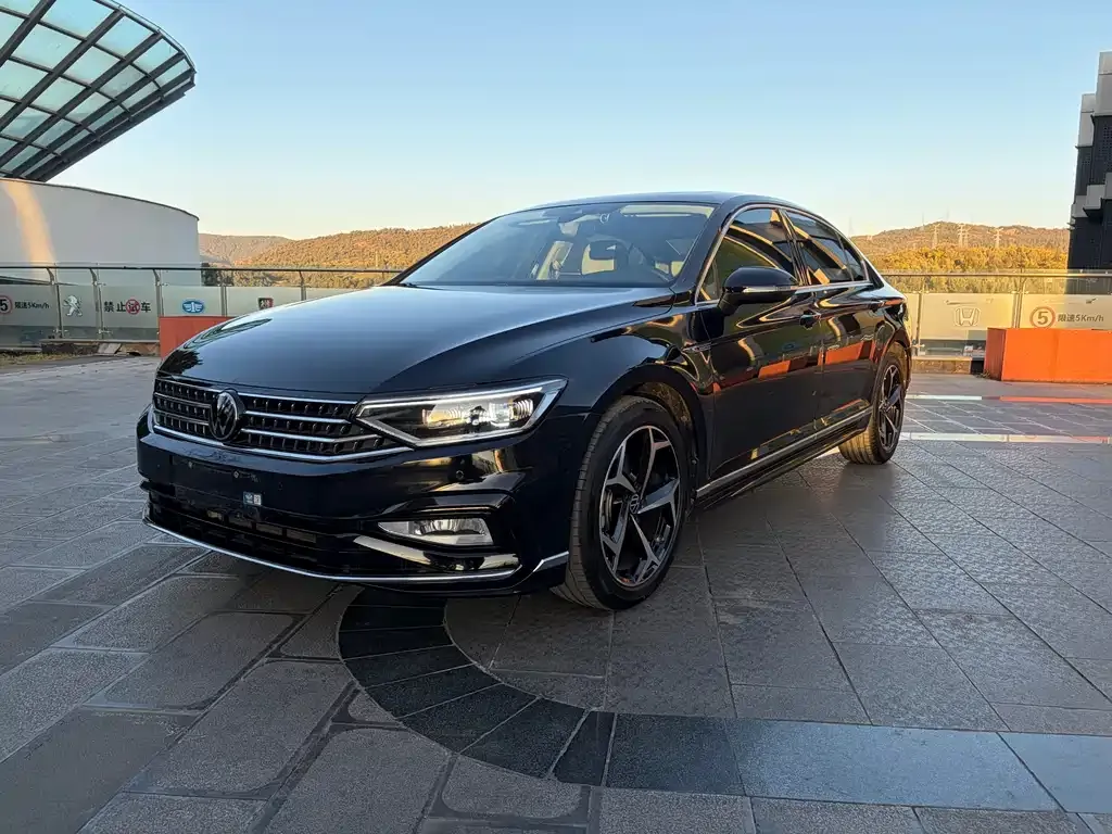 Volkswagen Magotan 2023 из CN, фото 10