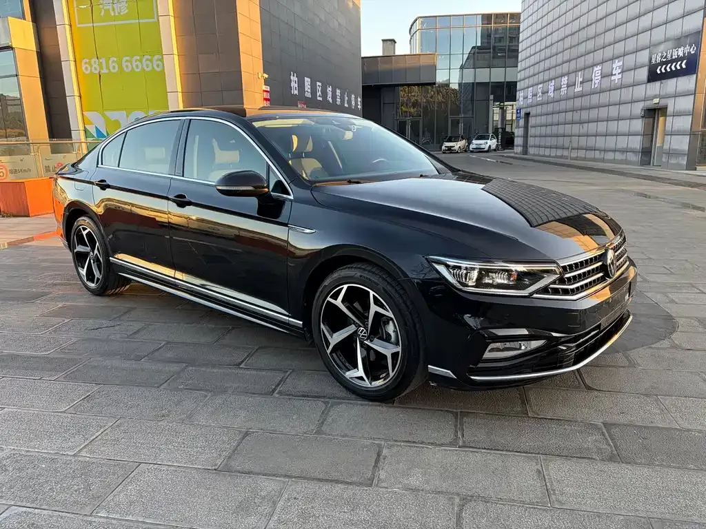 Volkswagen Magotan 2023 из CN, фото 6