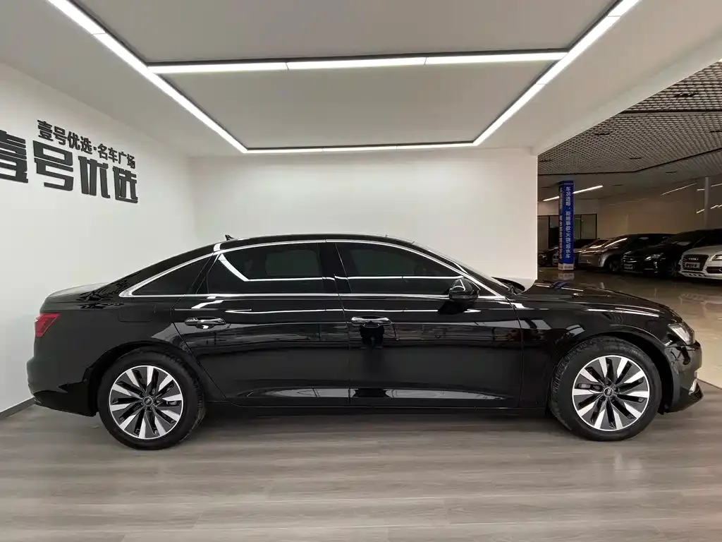 Audi A6L 2022 из CN, фото 9