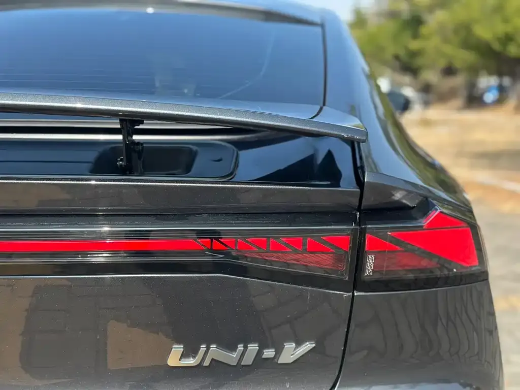 Changan UNI-V 2023 из CN, фото 5
