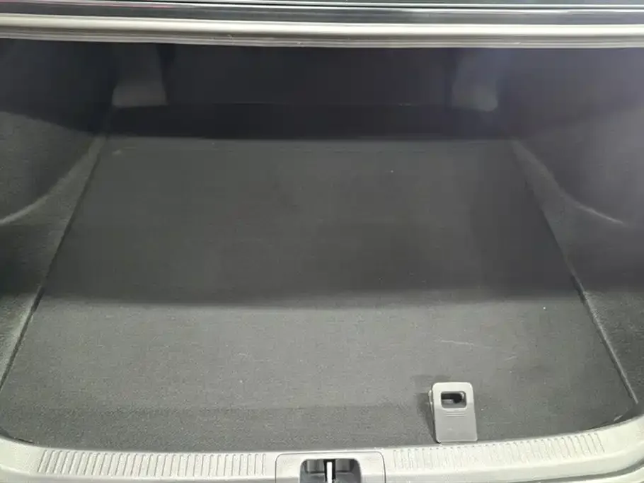 Toyota Camry 2023 из CN, фото 2