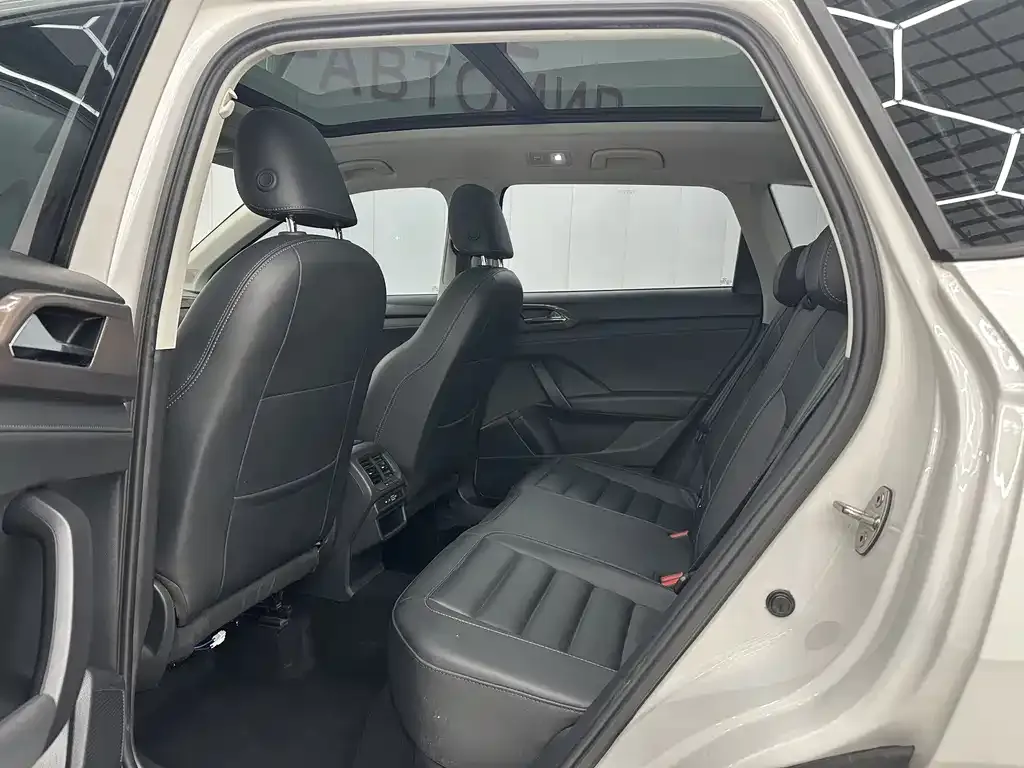 Volkswagen Tharu 2021 из CN, фото 5