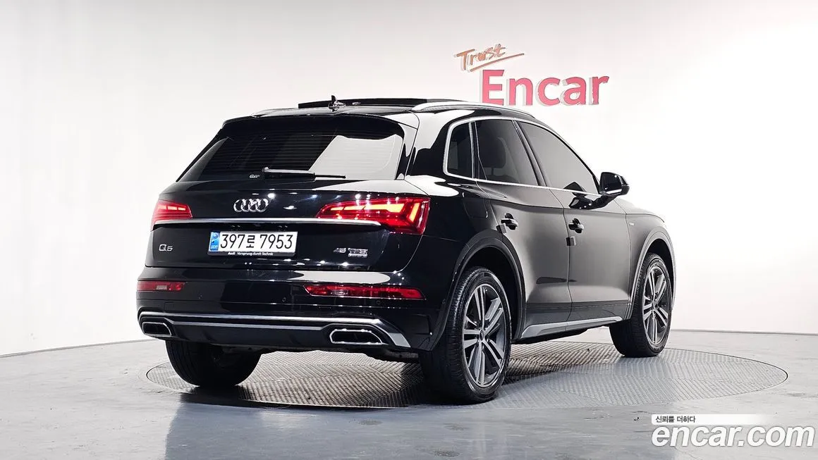Audi Q5 2021 из KR, фото 4