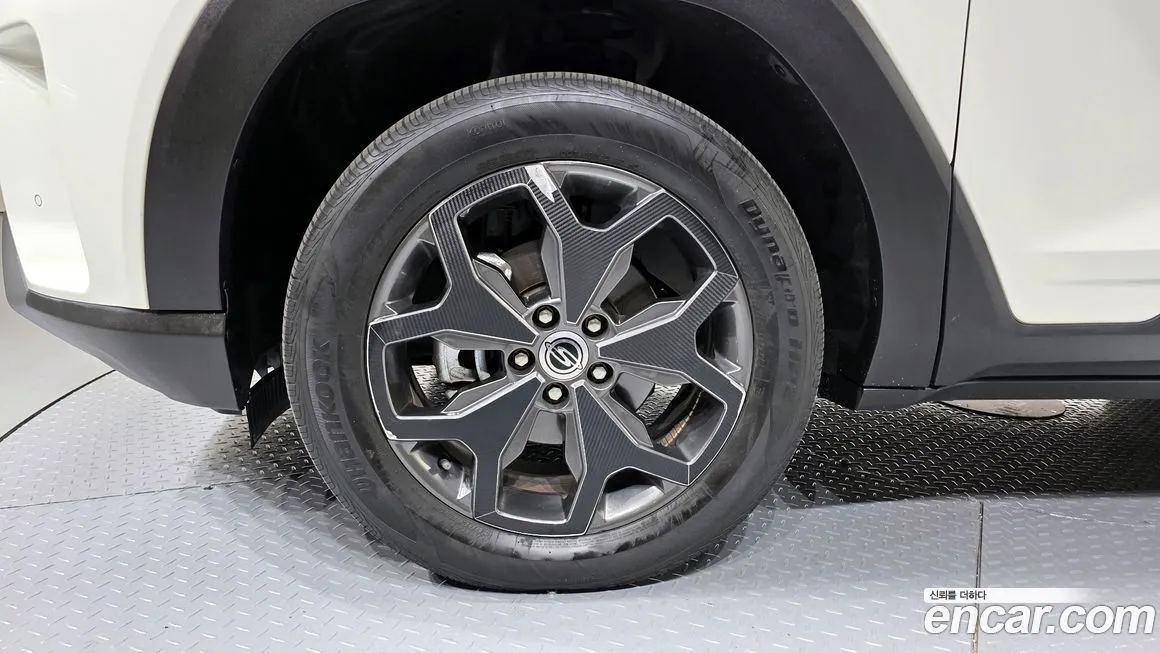 KG Mobility (Ssangyong) Torres — фото 4