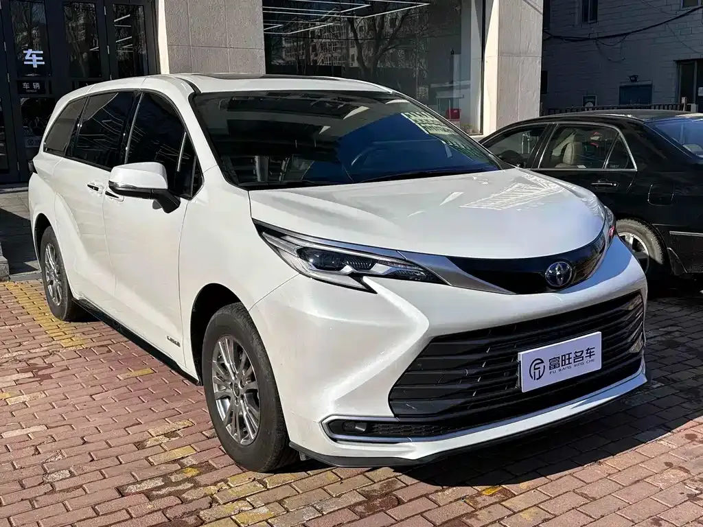 Toyota Sienna 2023 из CN, фото 8