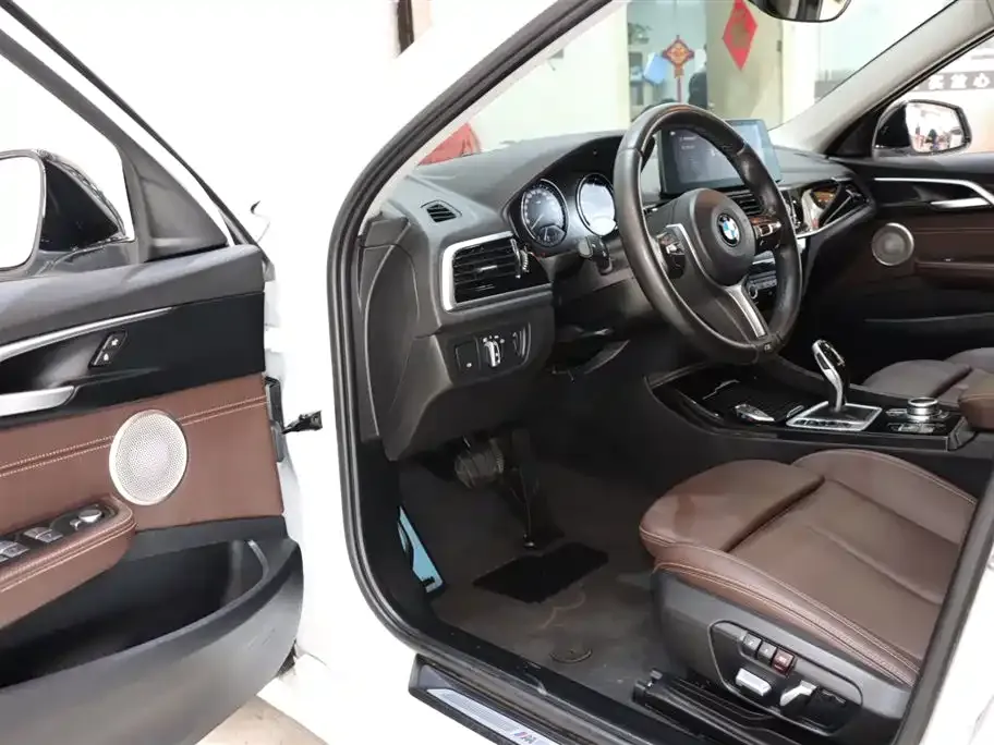 BMW 1 Series 2021 из CN, фото 9