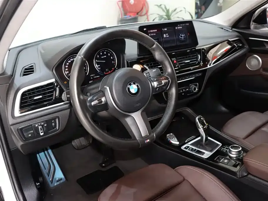 BMW 1 Series 2021 из CN, фото 10