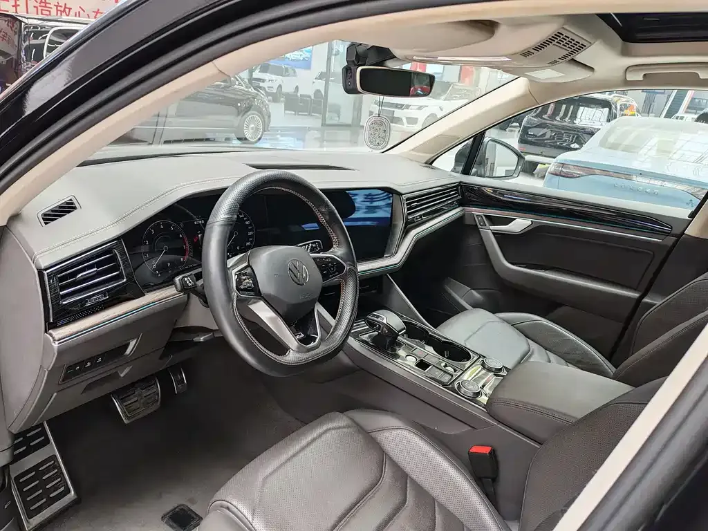 Volkswagen Touareg 2021 из CN, фото 4