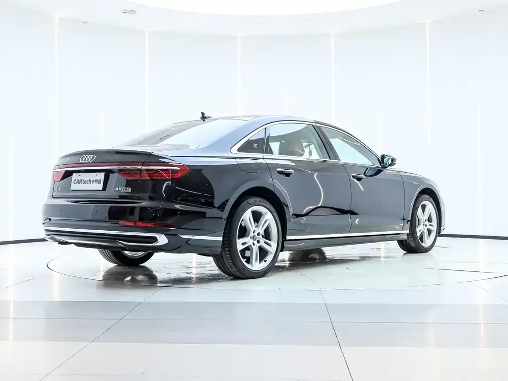 Audi A8 2023 из CN, фото 7