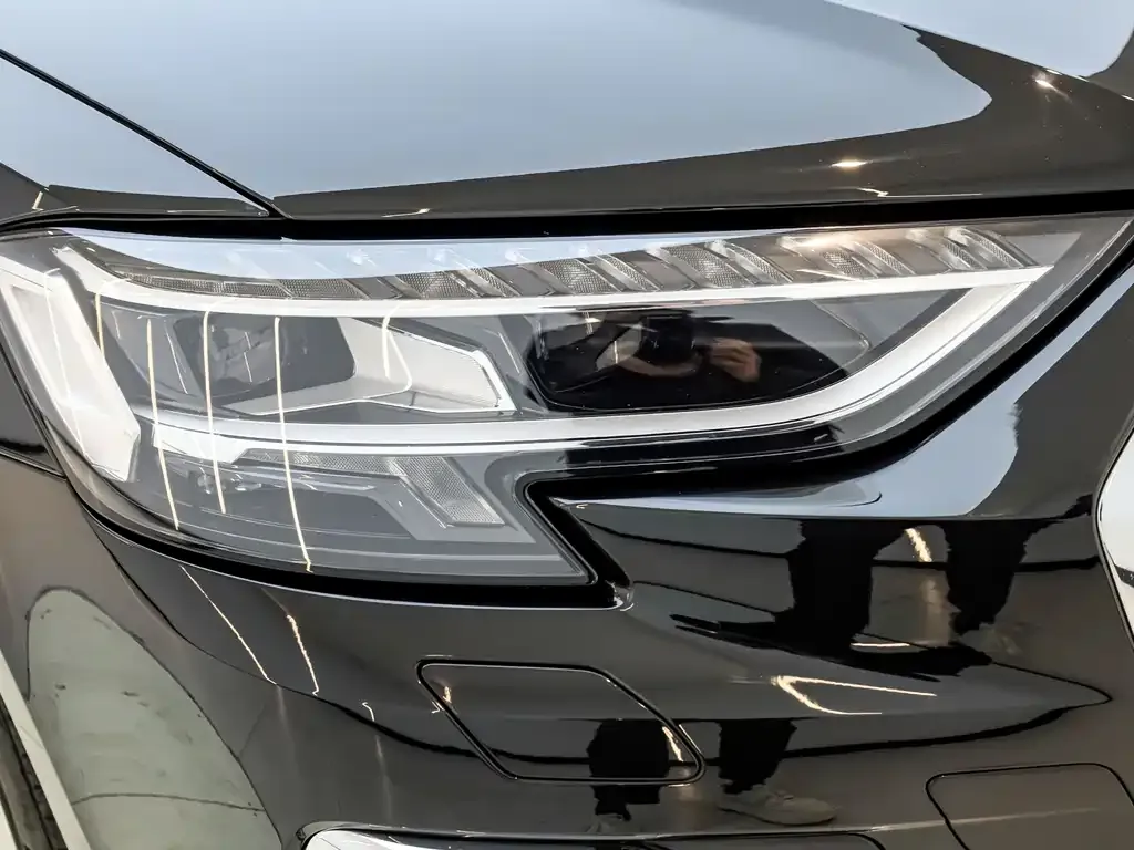 Audi A8 2023 из CN, фото 8