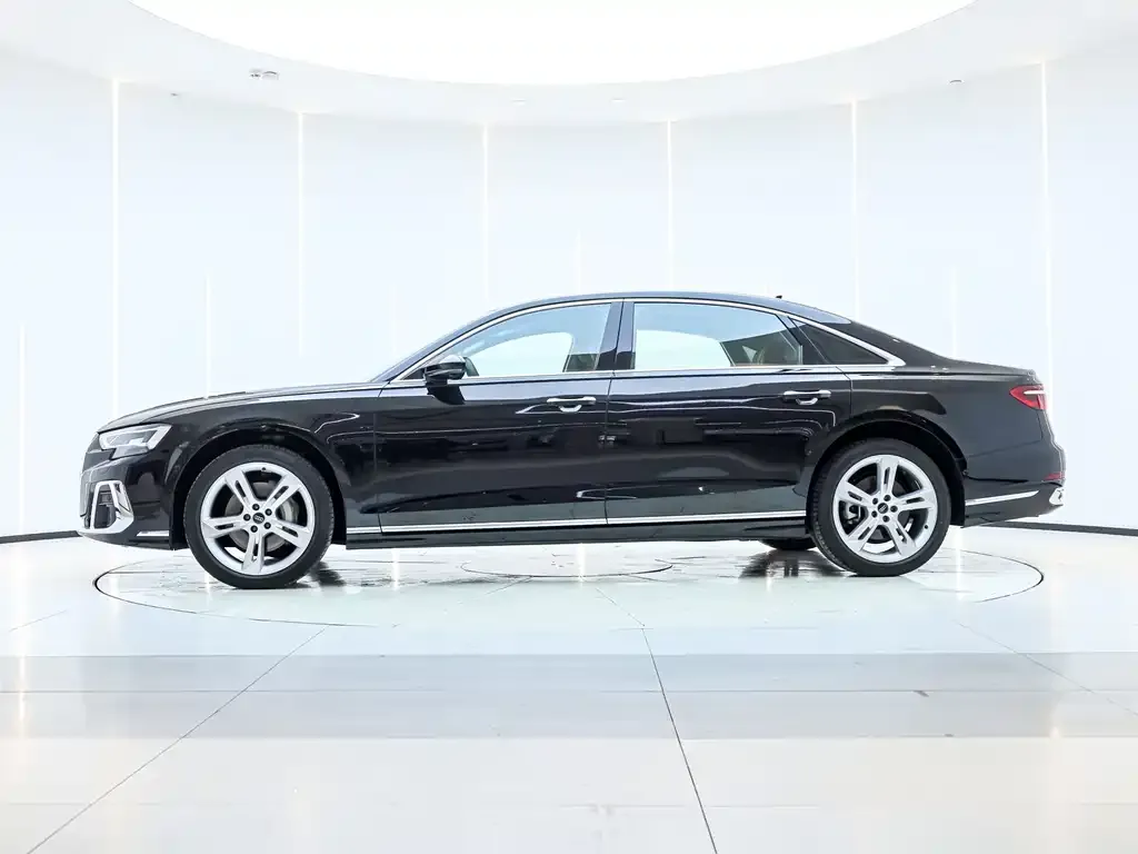 Audi A8 2023 из CN, фото 9