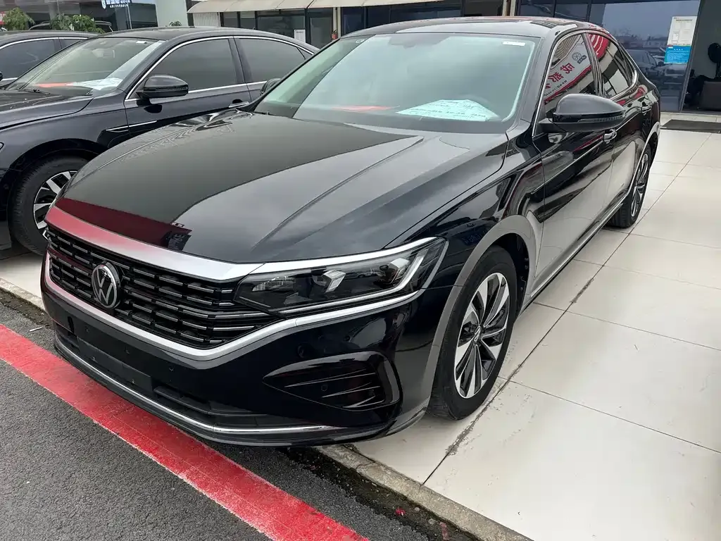 Volkswagen Passat 2023 из CN, фото 1