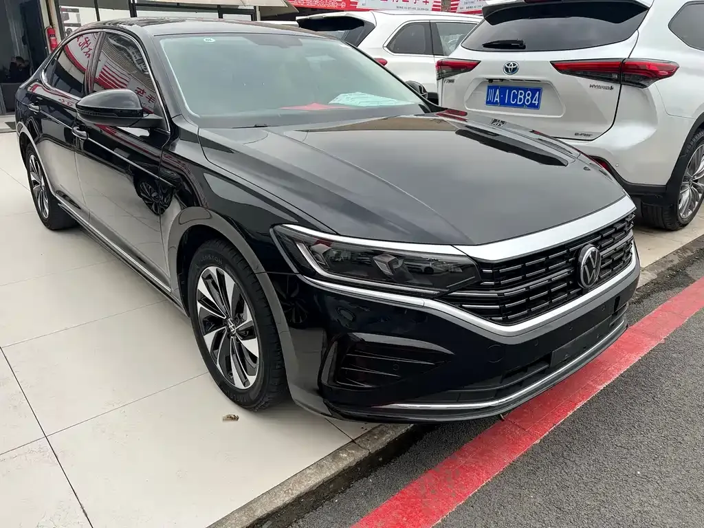 Volkswagen Passat 2023 из CN, фото 10