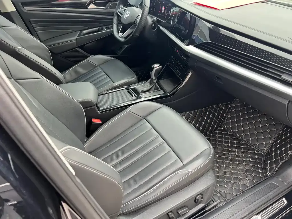 Volkswagen Passat 2023 из CN, фото 4