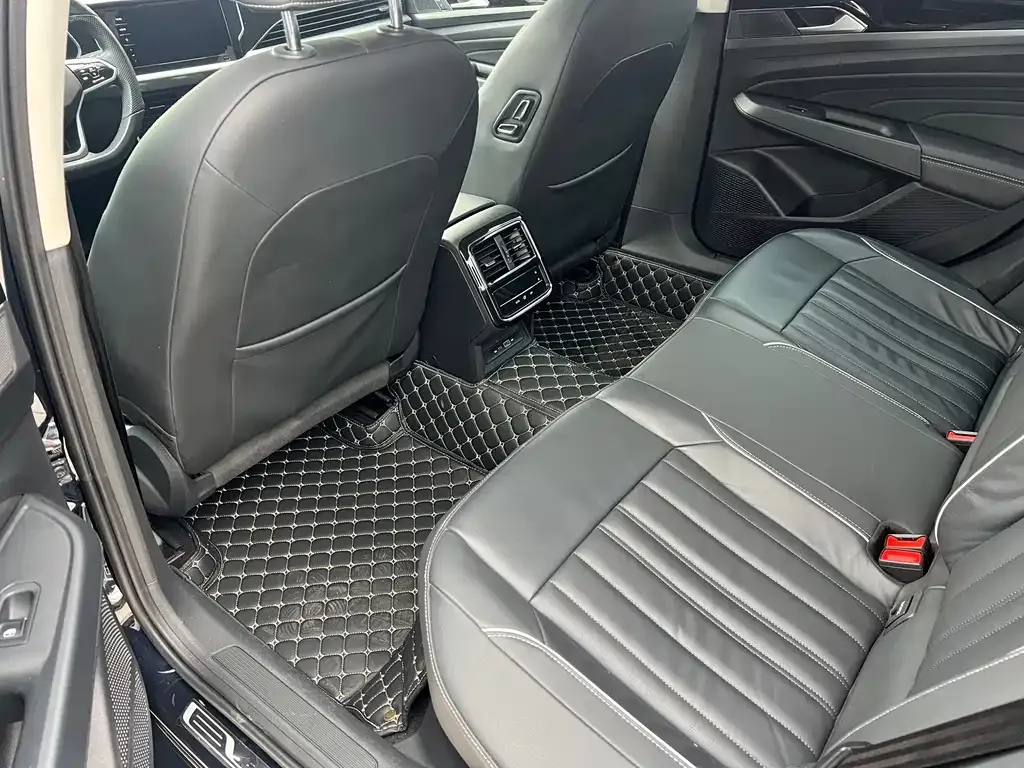 Volkswagen Passat 2023 из CN, фото 8