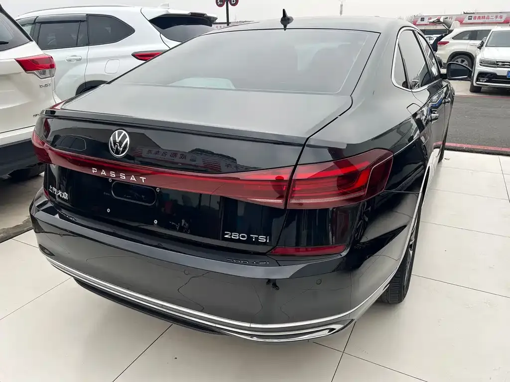 Volkswagen Passat 2023 из CN, фото 6