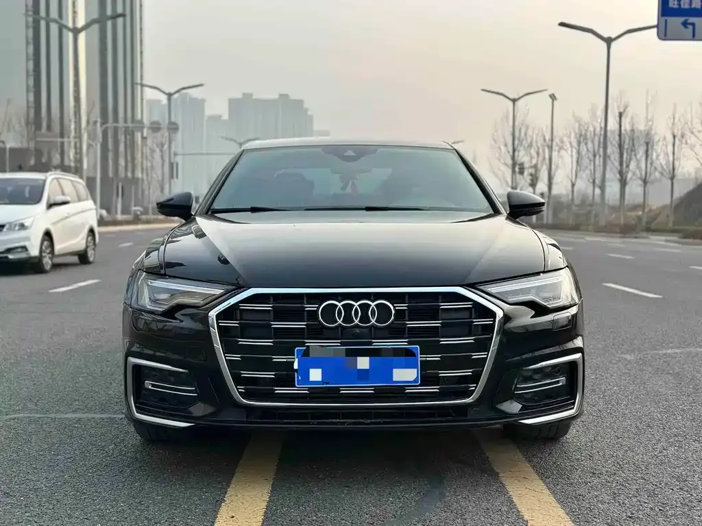 Audi A6L 2023 из CN, фото 1