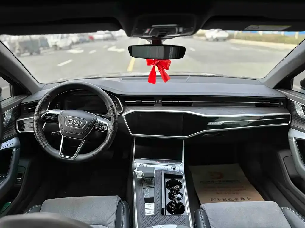 Audi A6L 2023 из CN, фото 4