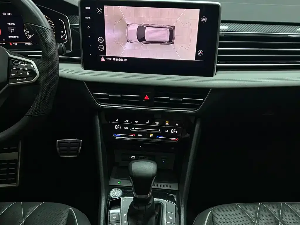 Volkswagen Tiguan L 2022 из CN, фото 4