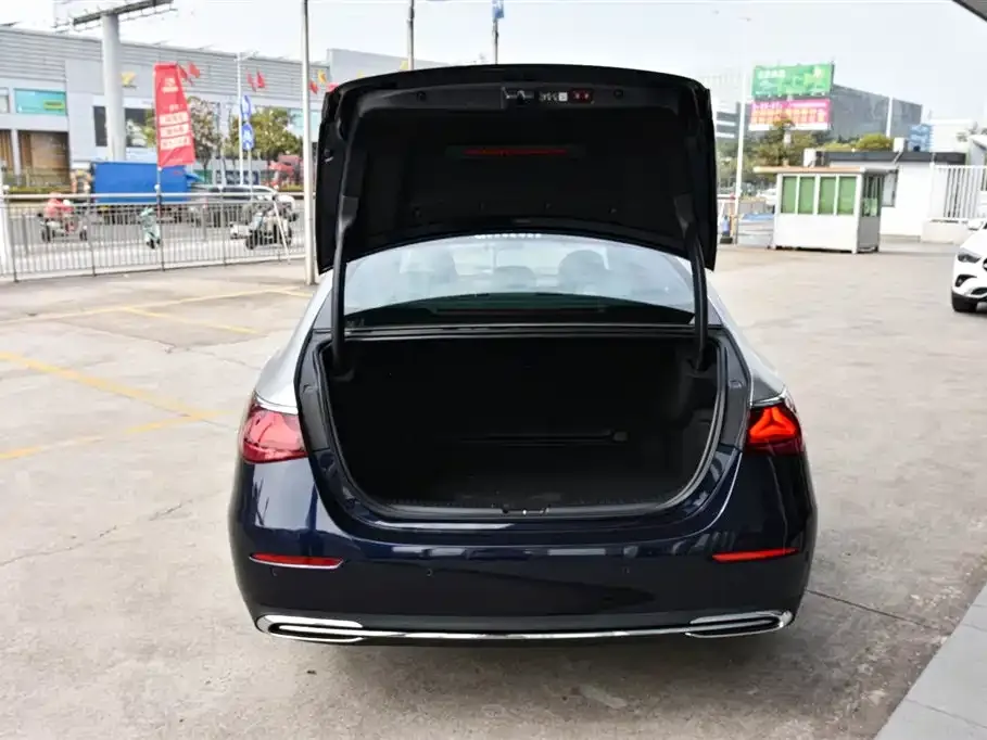 Mercedes-Benz E-Class 2024 из CN, фото 3