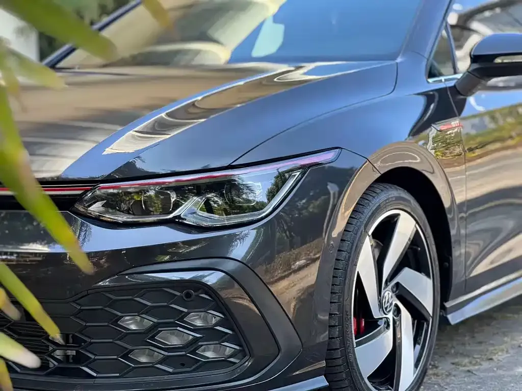 Volkswagen Golf GTI — фото 3