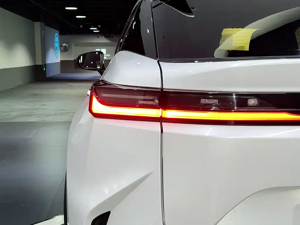 Lexus RZ 2023 из CN, фото 8
