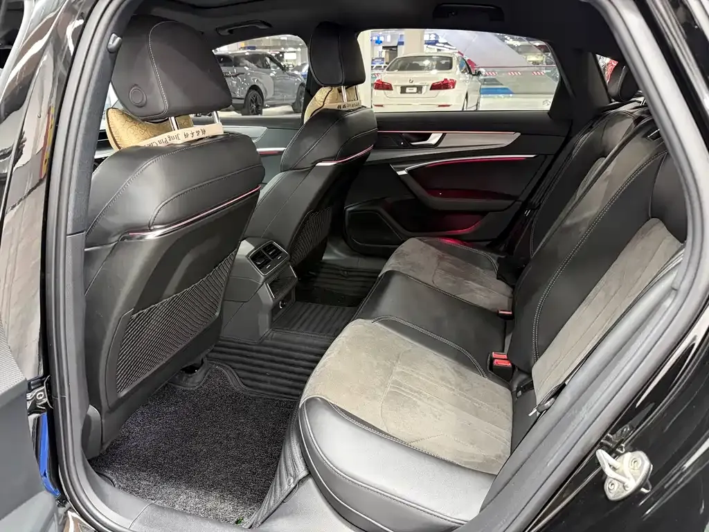 Audi A6L 2022 из CN, фото 5
