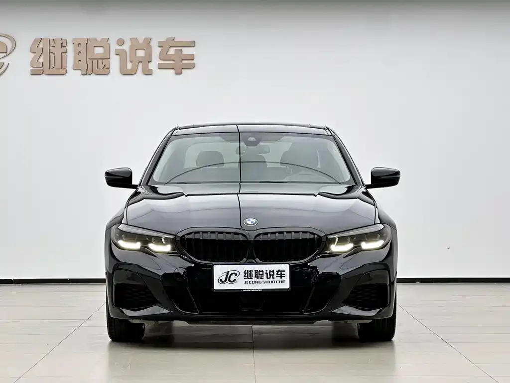 BMW 3 Series 2022 из CN, фото 2