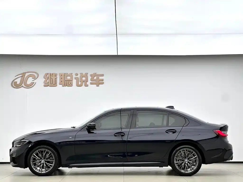 BMW 3 Series 2022 из CN, фото 6