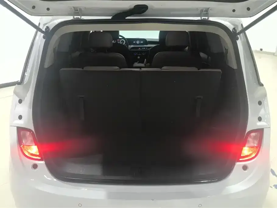 Buick GL6 2023 из CN, фото 3