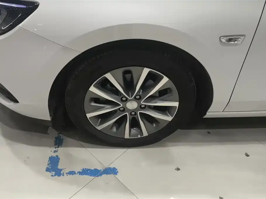 Buick GL6 2023 из CN, фото 4