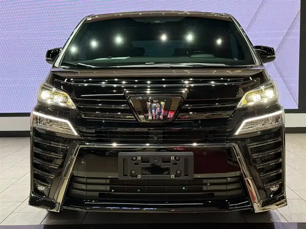 Toyota Vellfire 2023 из CN, фото 10